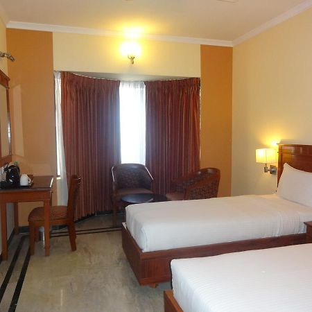 צ'נאי Hotel Grand Palace מראה חיצוני תמונה