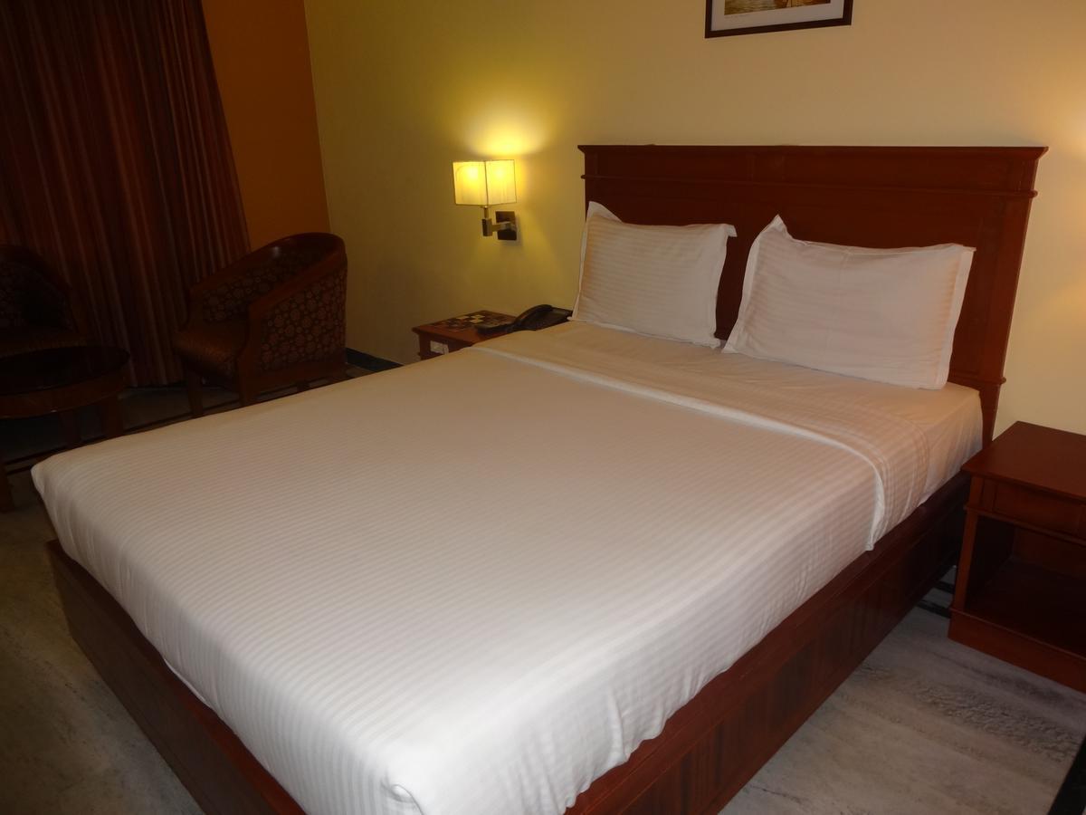 צ'נאי Hotel Grand Palace מראה חיצוני תמונה